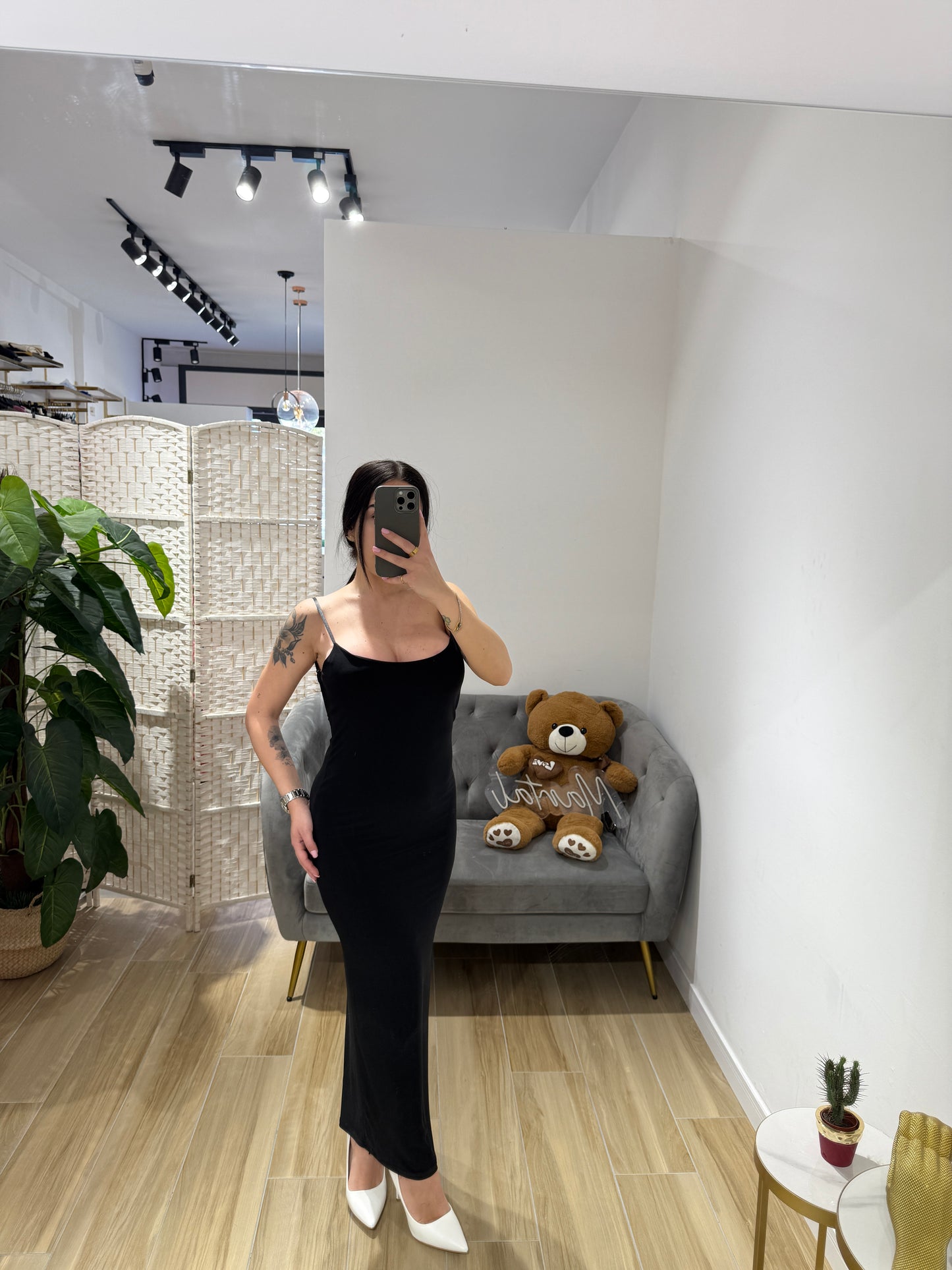 Dress simple