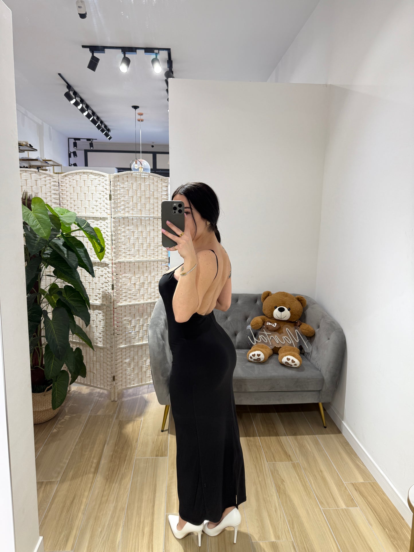 Dress simple