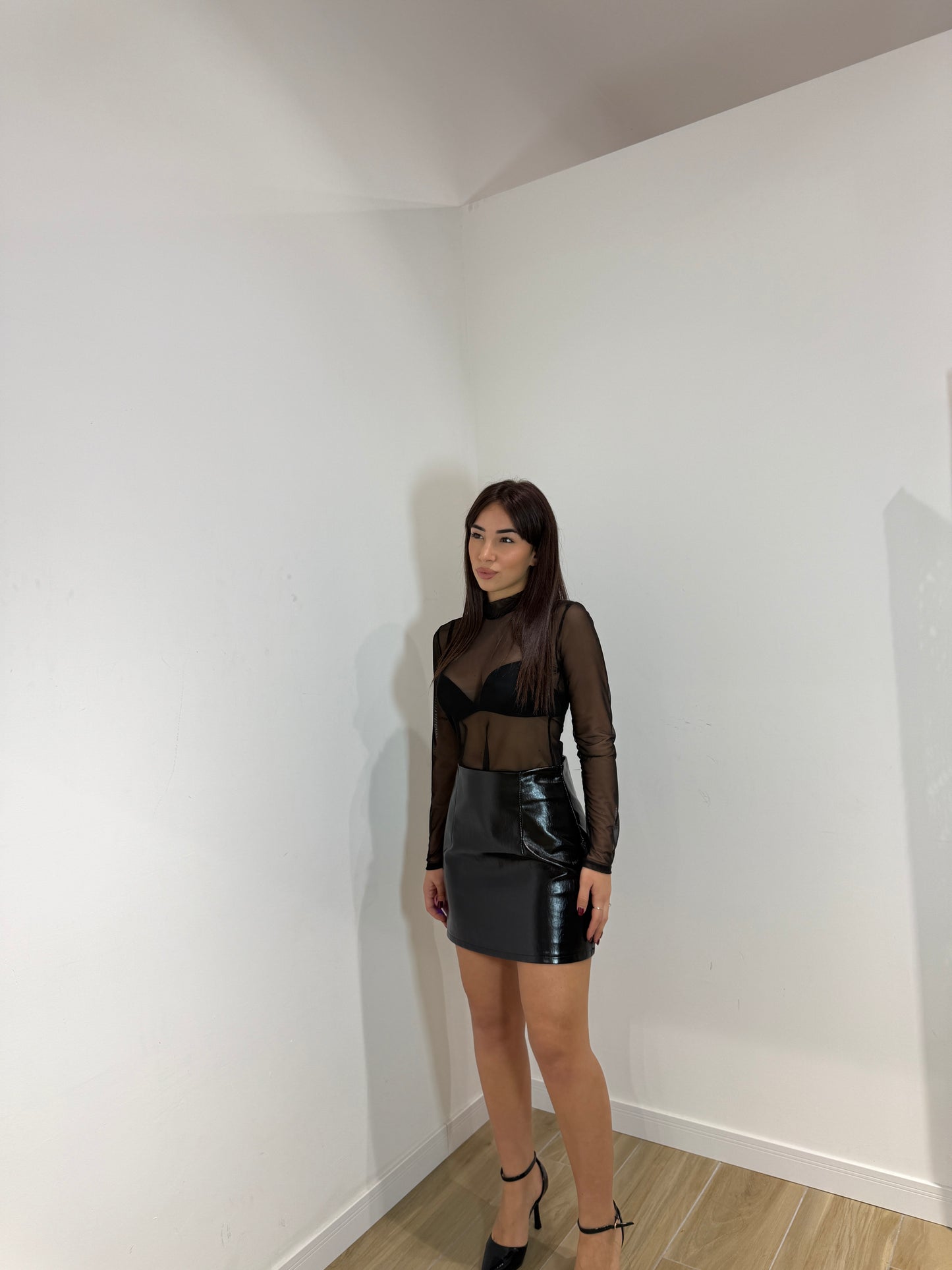 Gonna in vernice Lavi nera