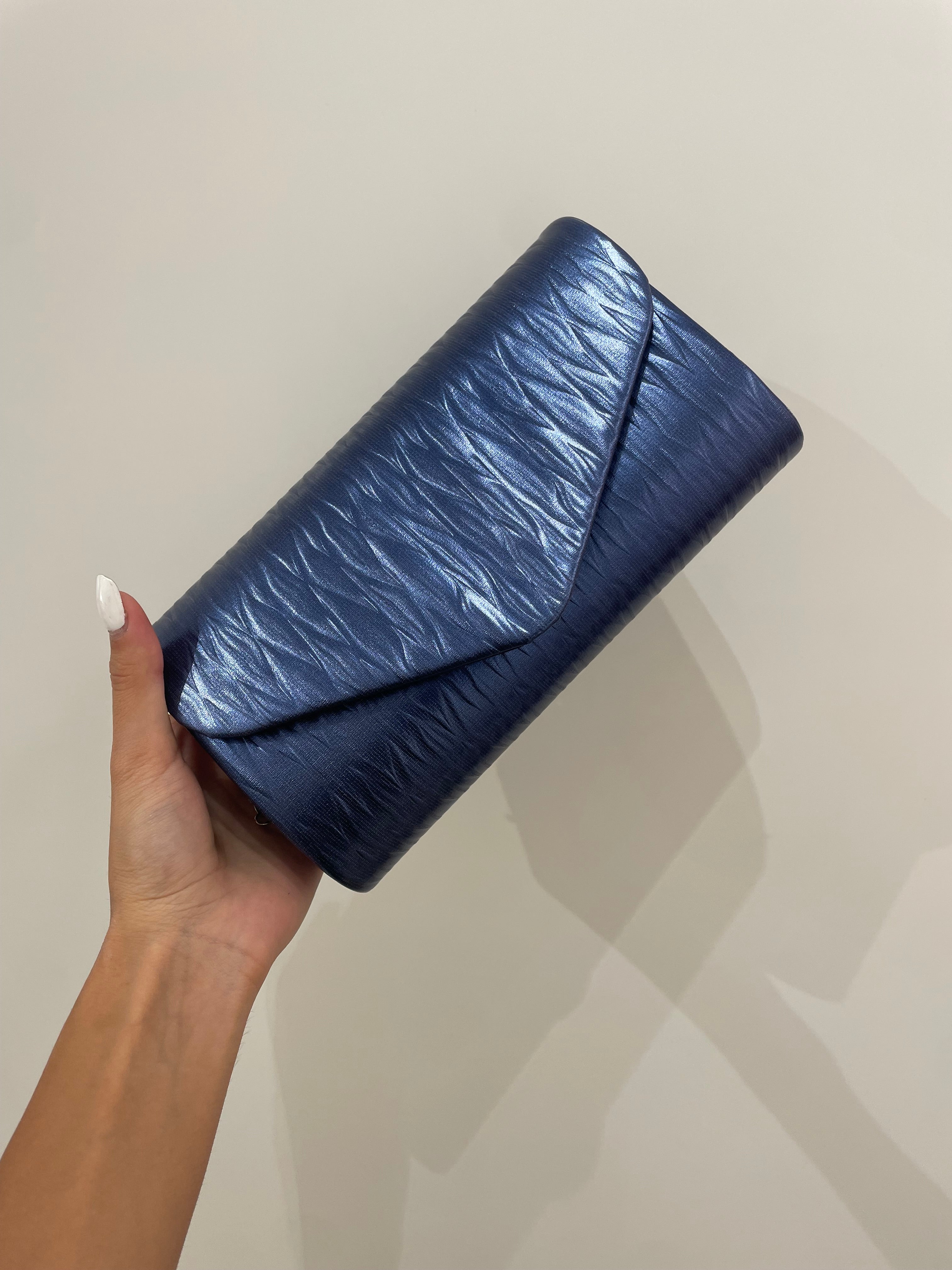 Pochette con tracolla Vilma