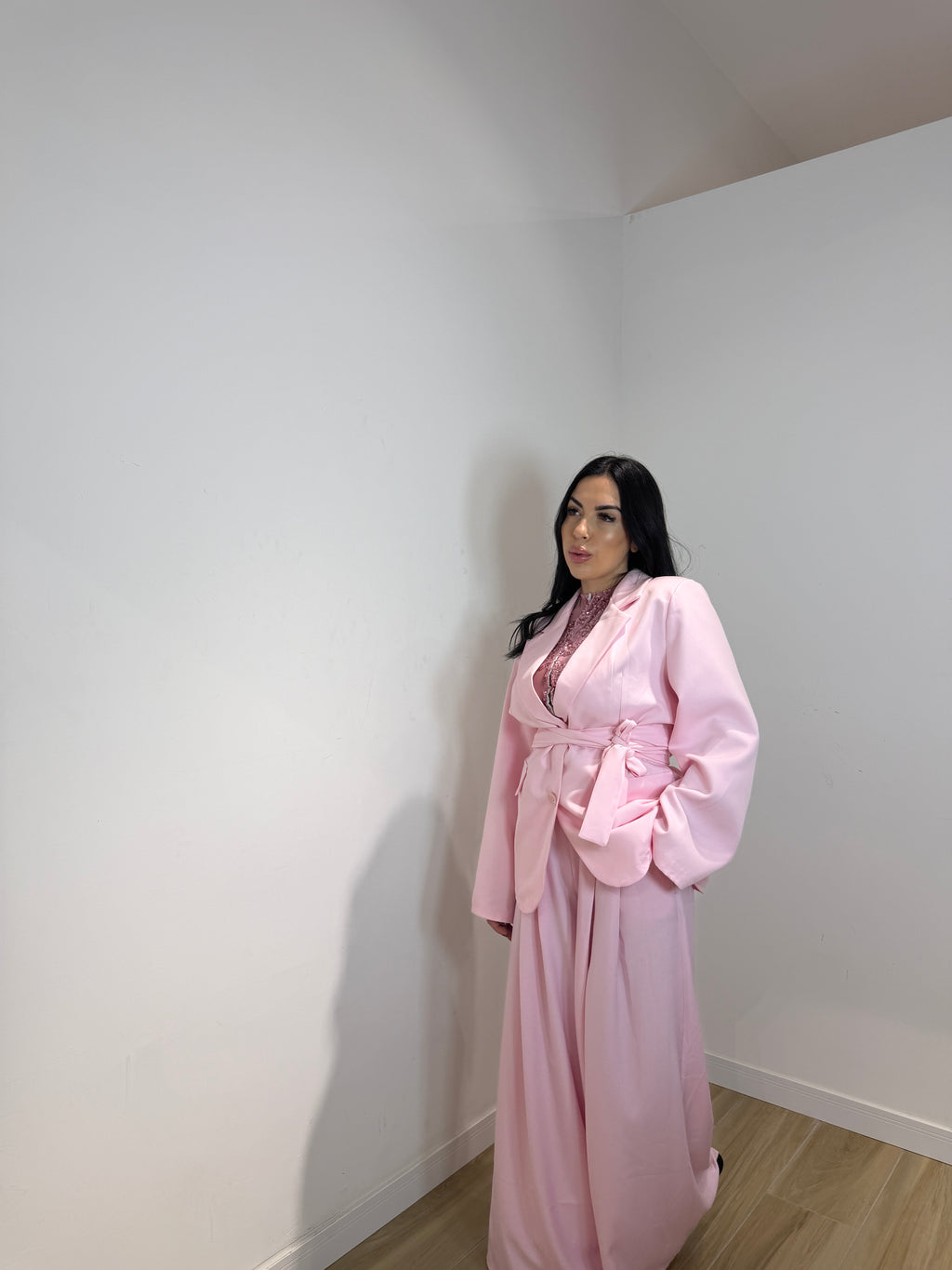 Blazer Sophie con cintura rosa