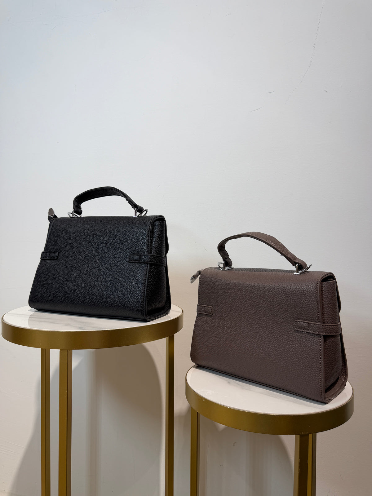 Borsa Amira