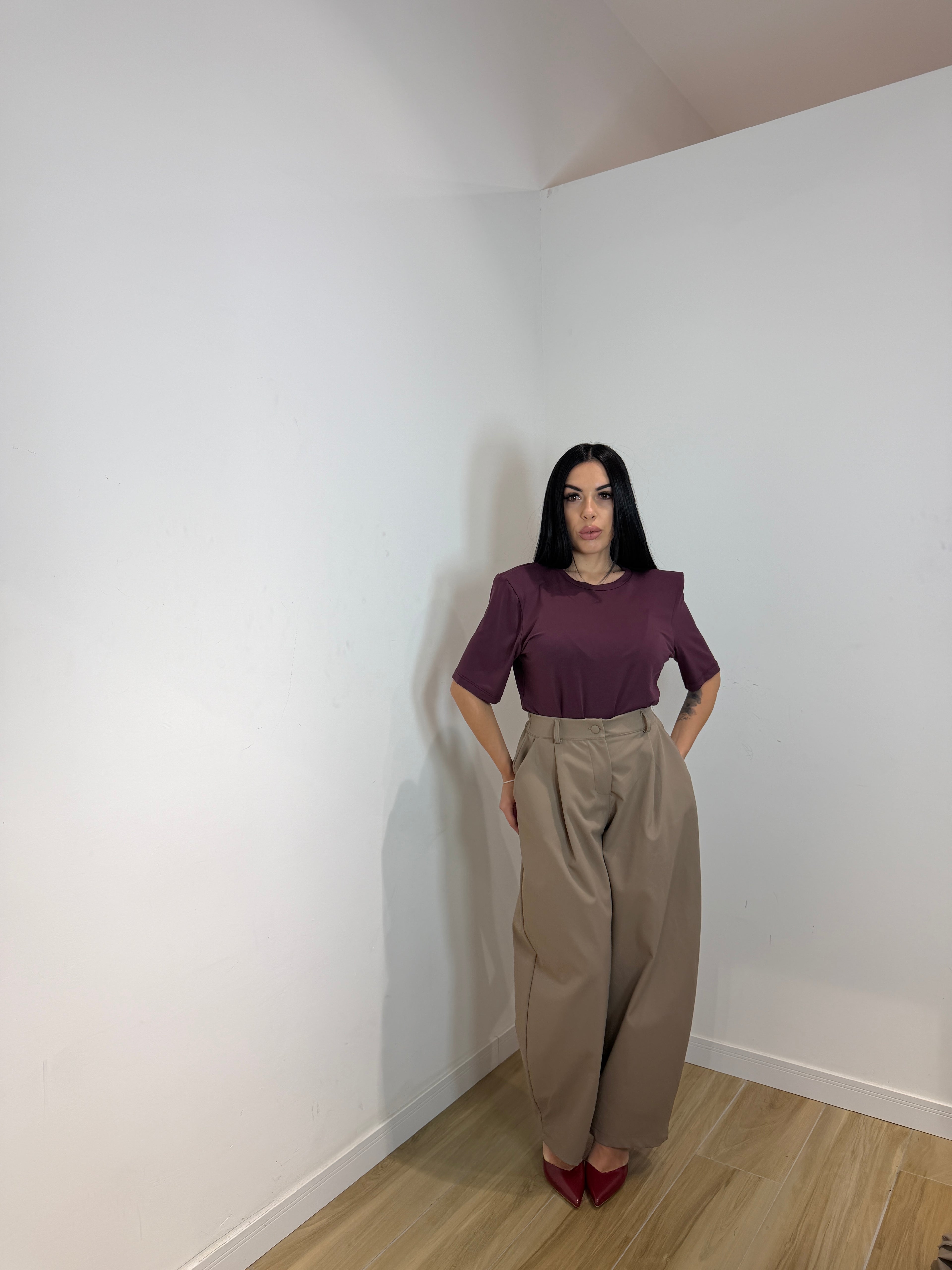 Body soffice con spalline strutturate