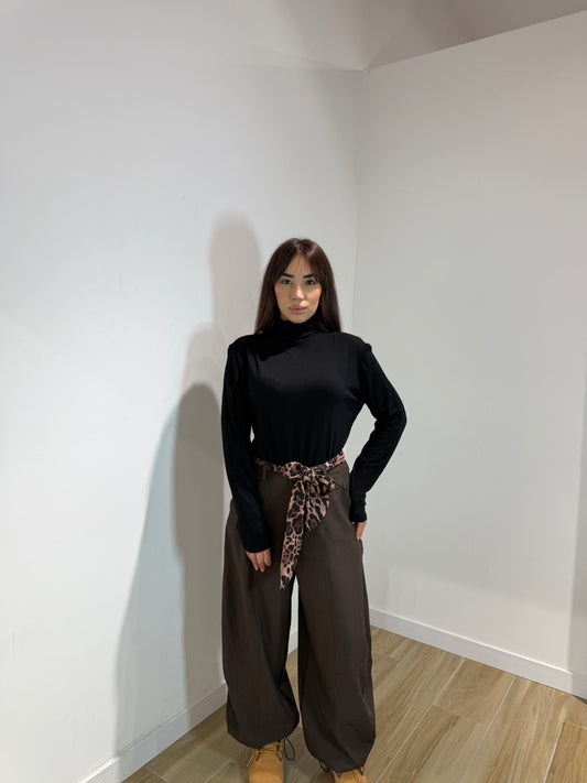 Maglia Noura a collo alto simple