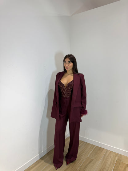 Tailleur piuma bordeaux