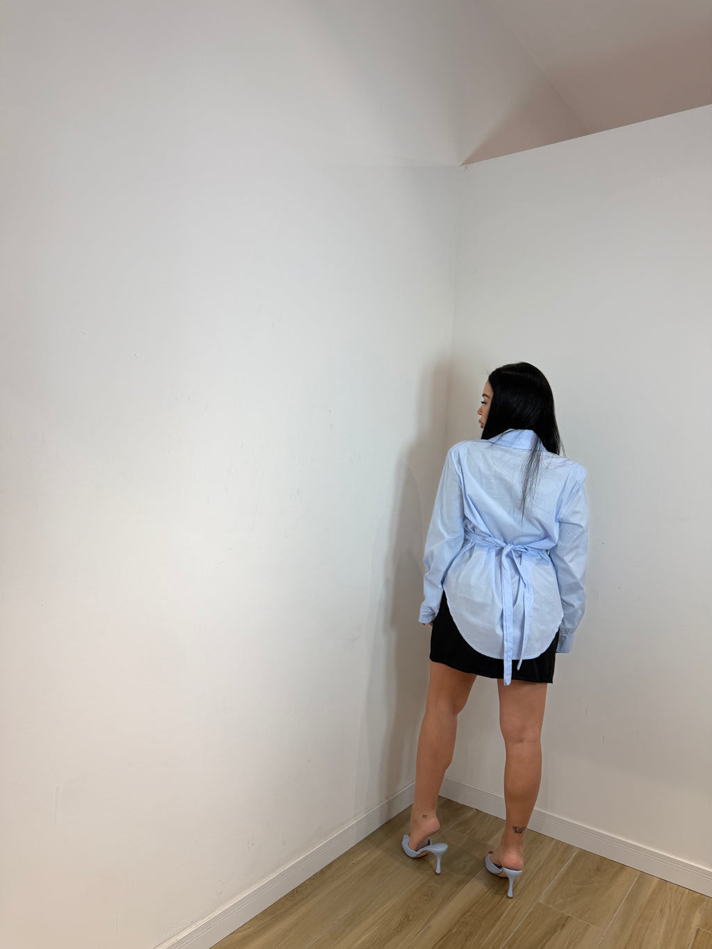 Camicia Chisy chiusa con cinta