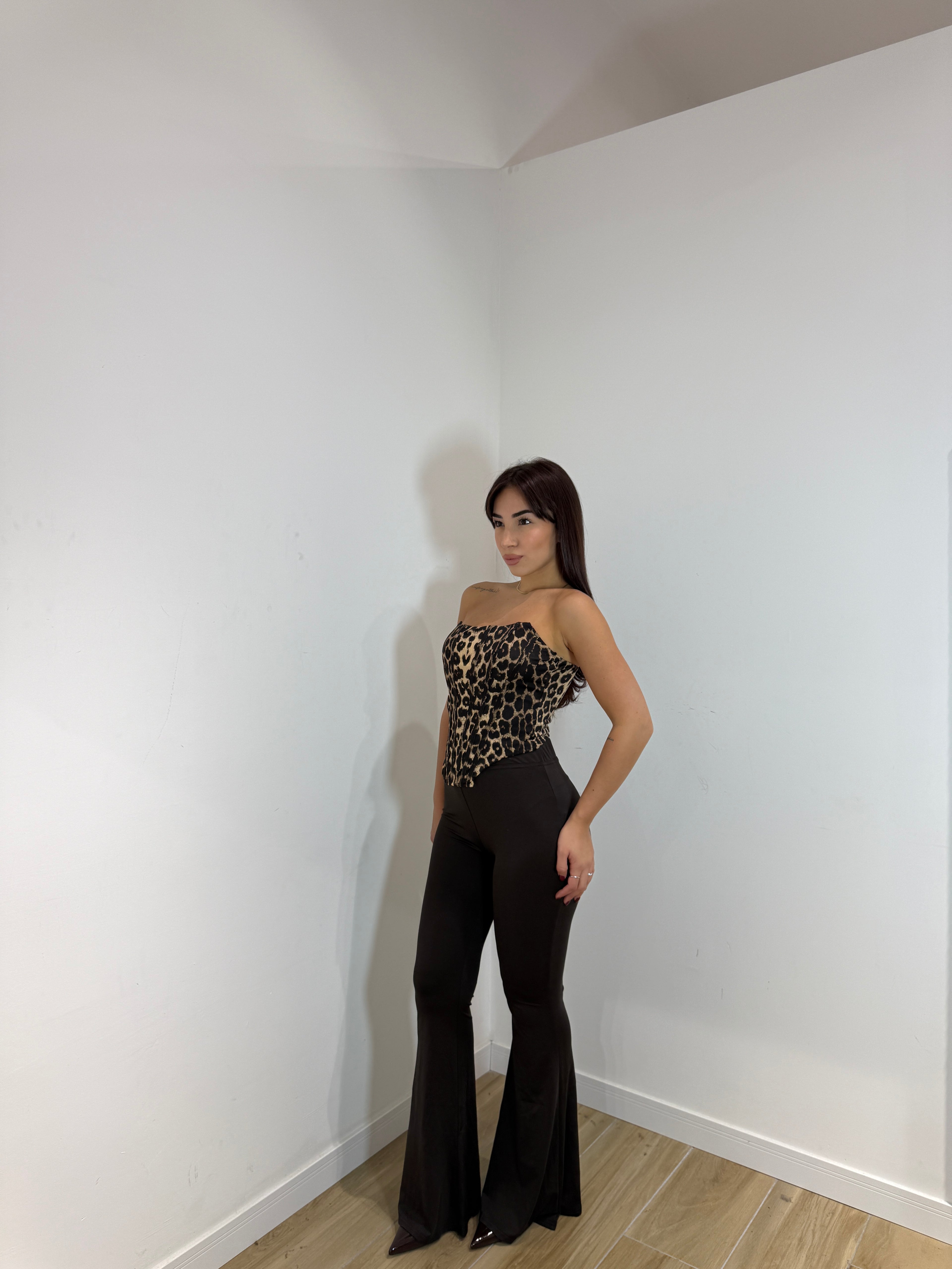 Top Naama leopardato