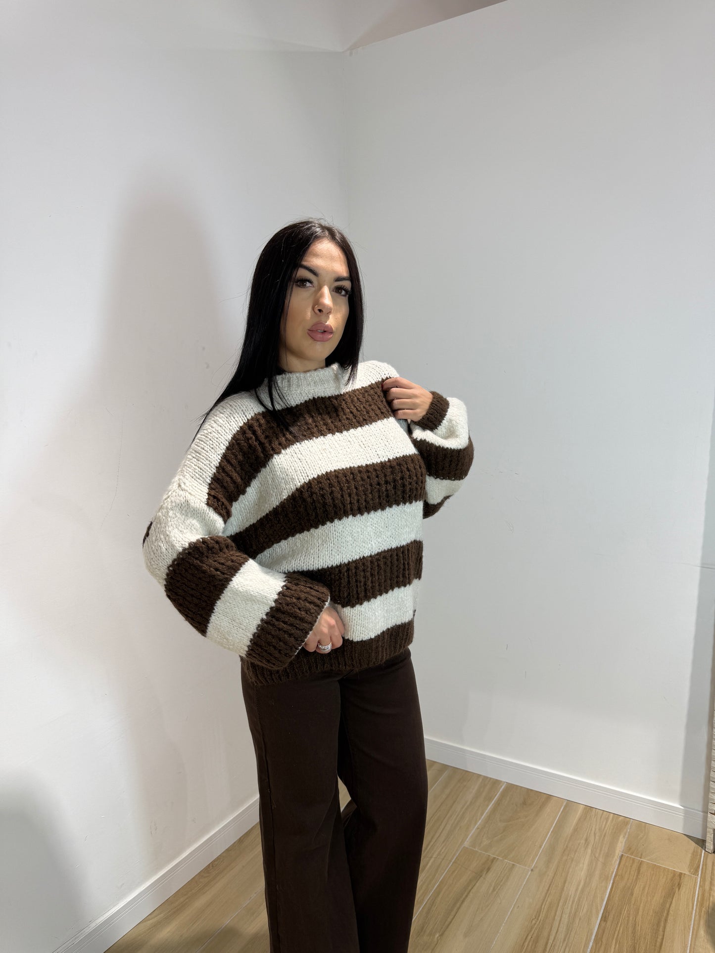 Pull American marrone