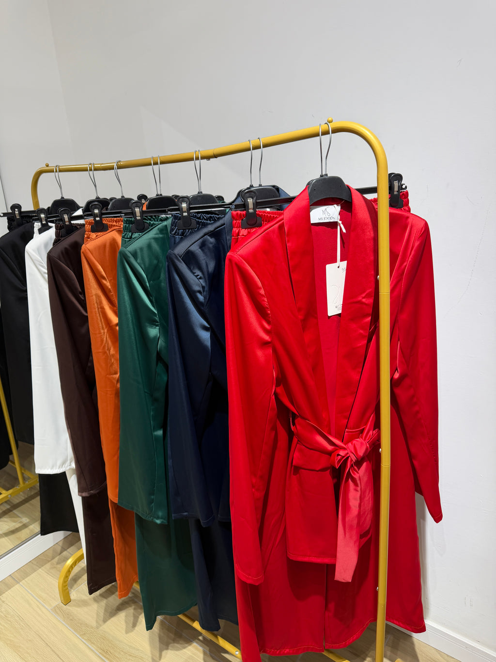 Tailleur in raso Karol