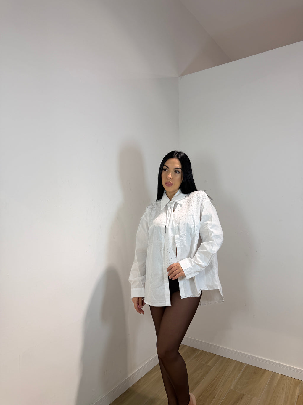 Camicia brilla con cravatta