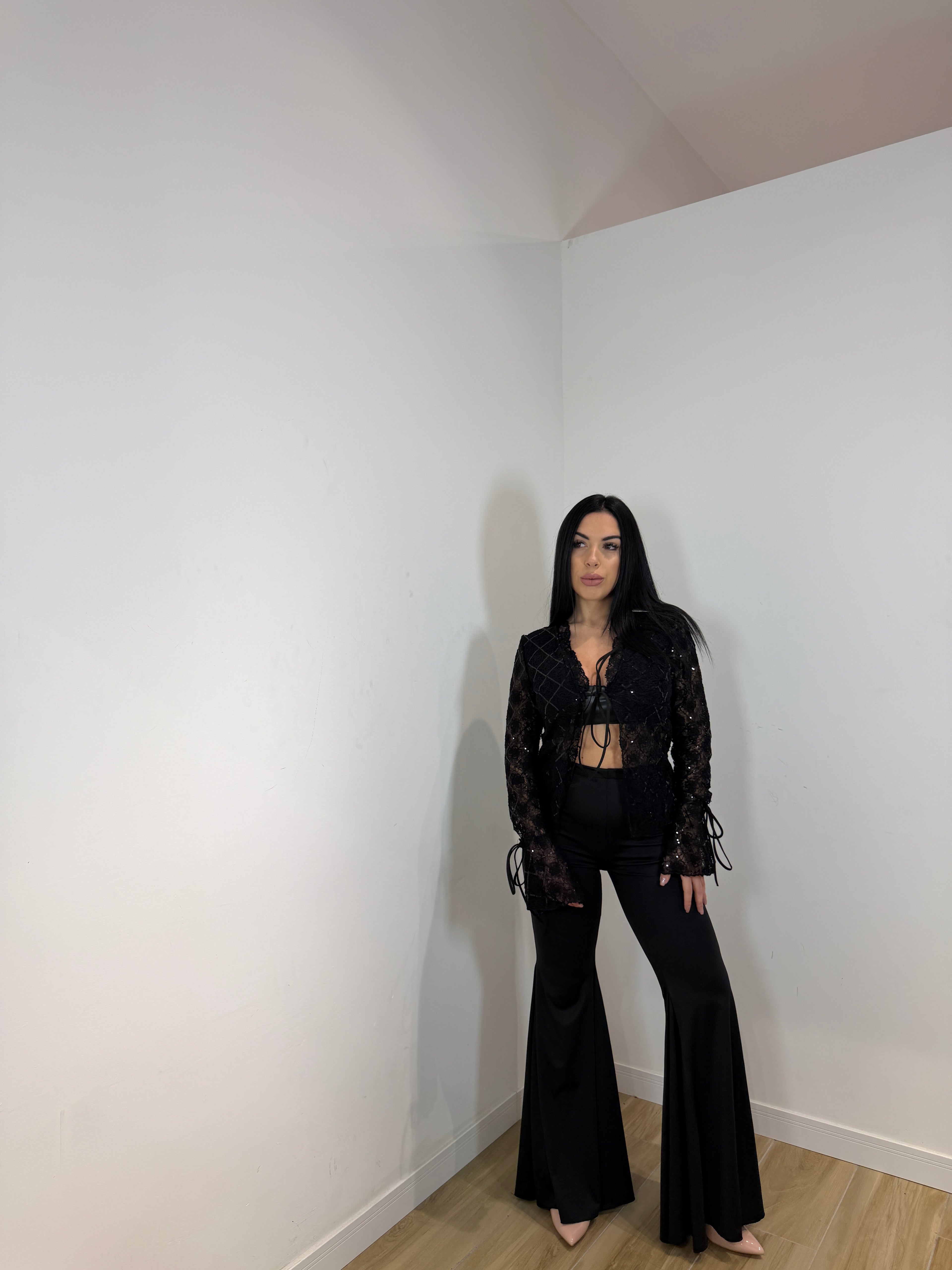 Pantalone a zampa larga