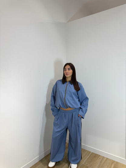 Tuta Pharrel azzurra