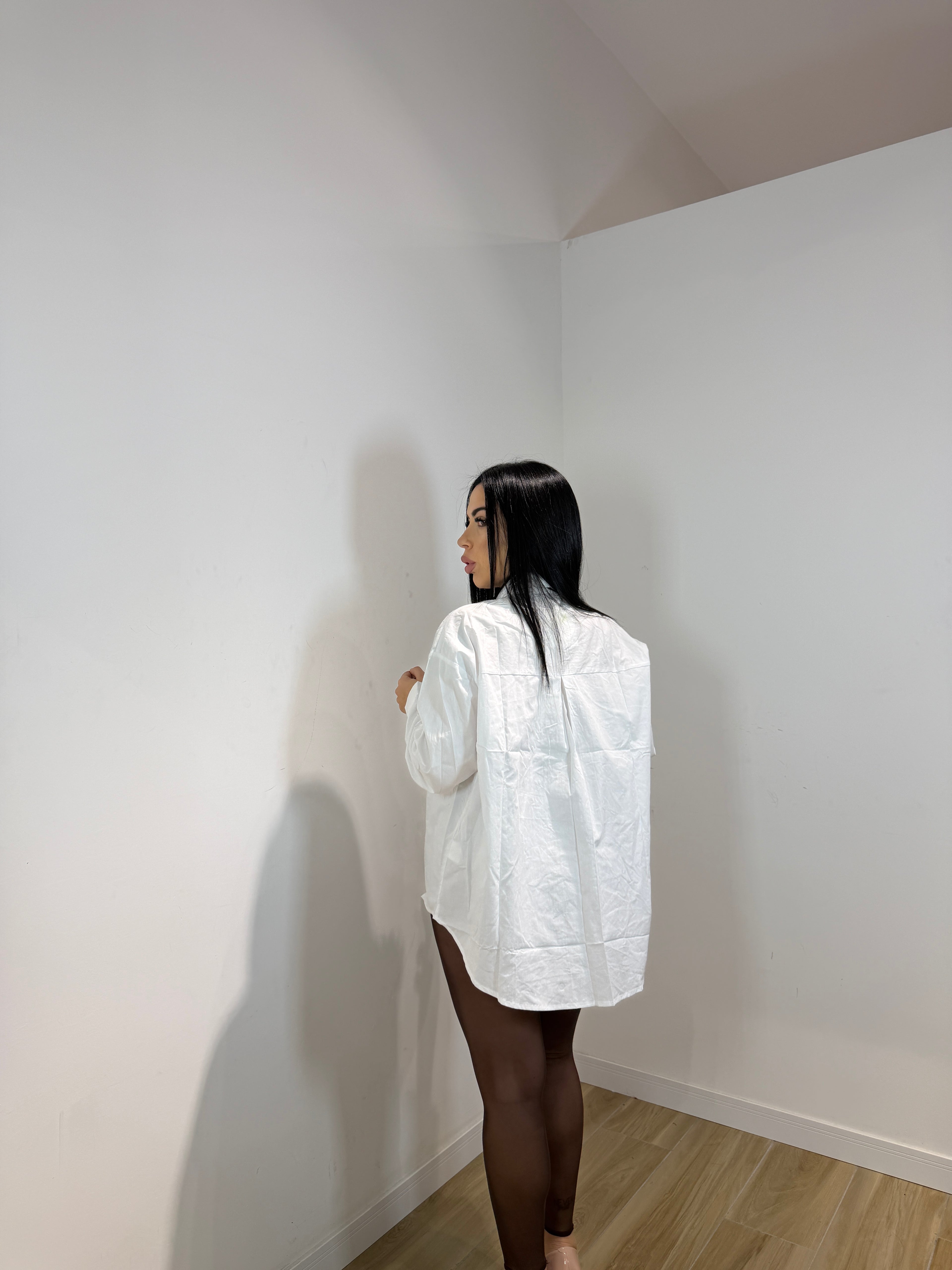 Camicia brilla con cravatta