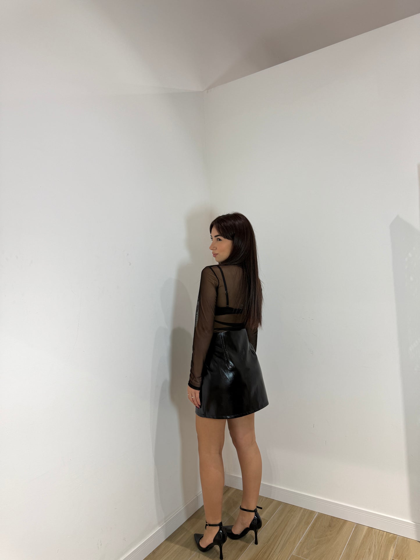 Gonna in vernice Lavi nera