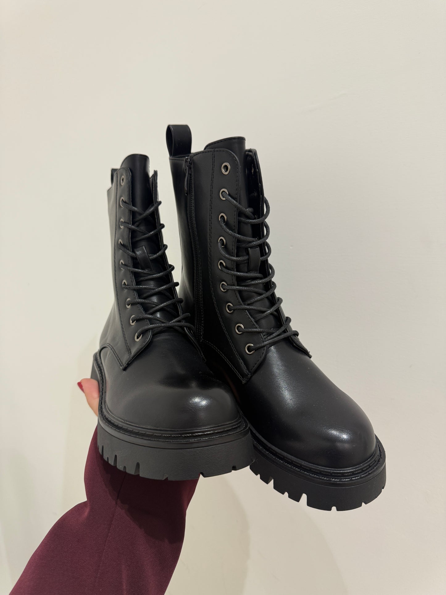 Anfibio Sen con lacci e cerniera