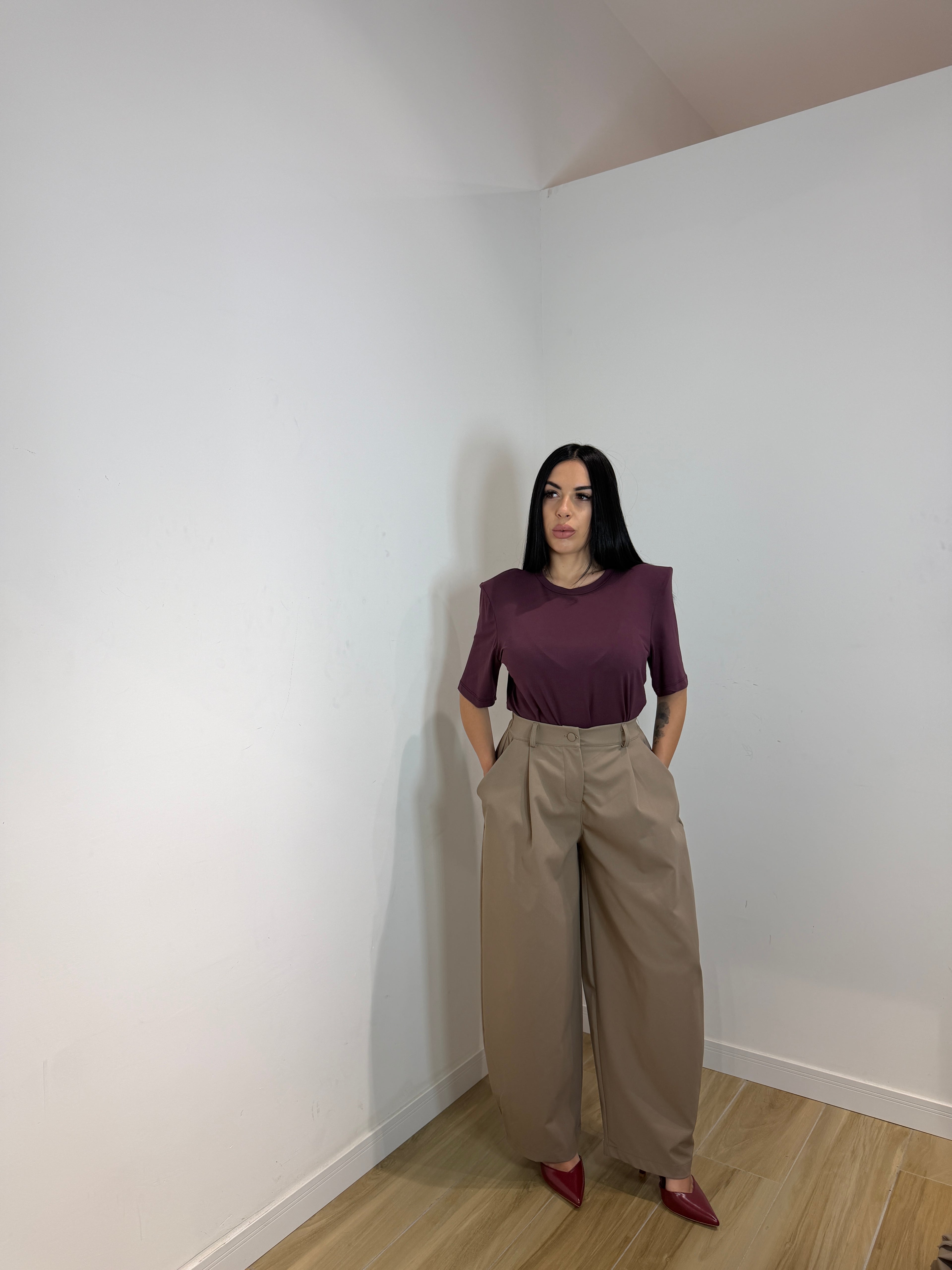 Body soffice con spalline strutturate