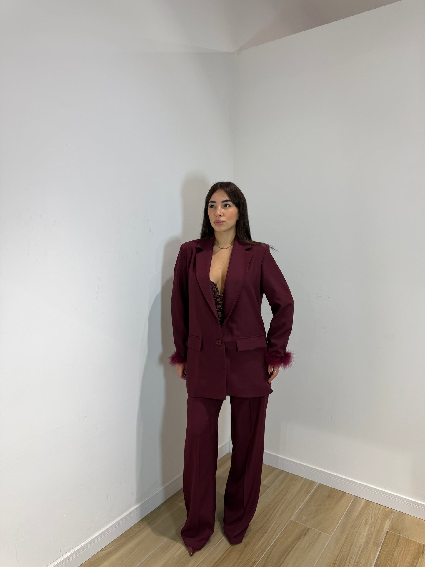Tailleur piuma bordeaux