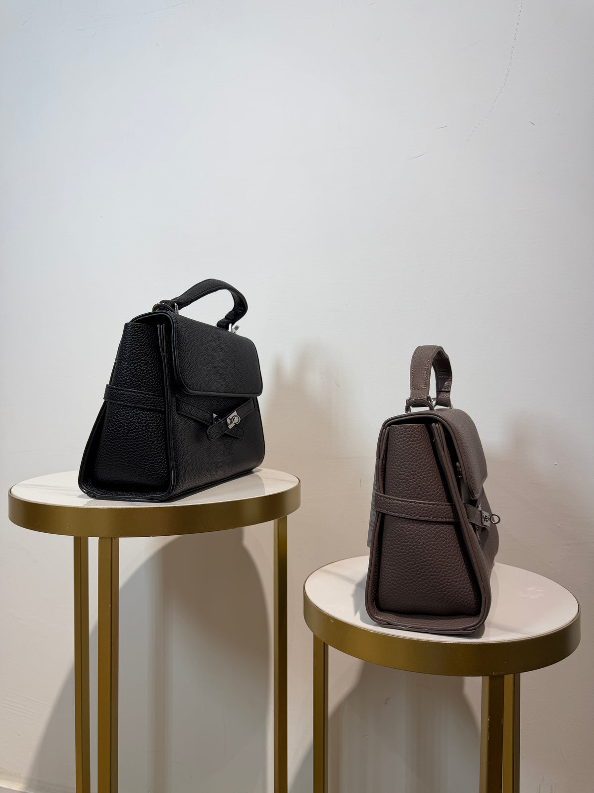 Borsa Amira