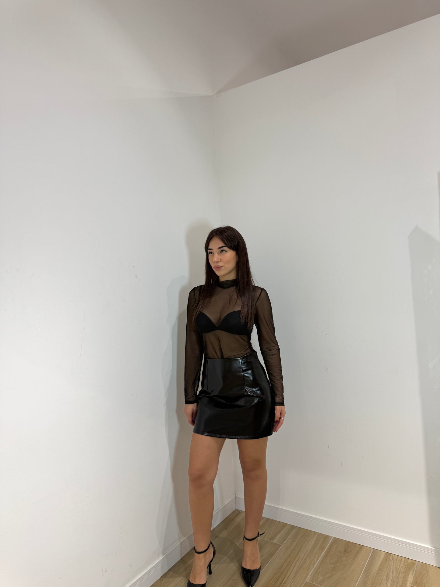 Gonna in vernice Lavi nera