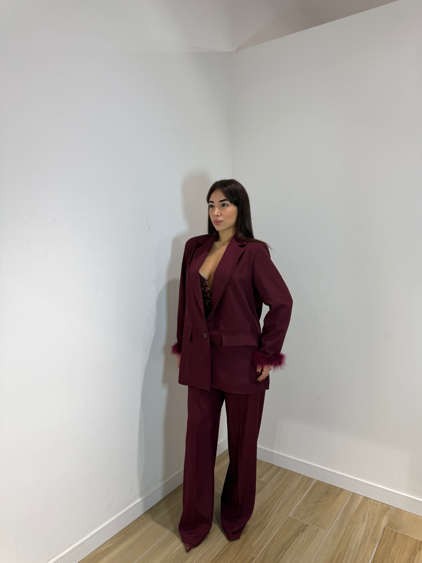 Tailleur piuma bordeaux