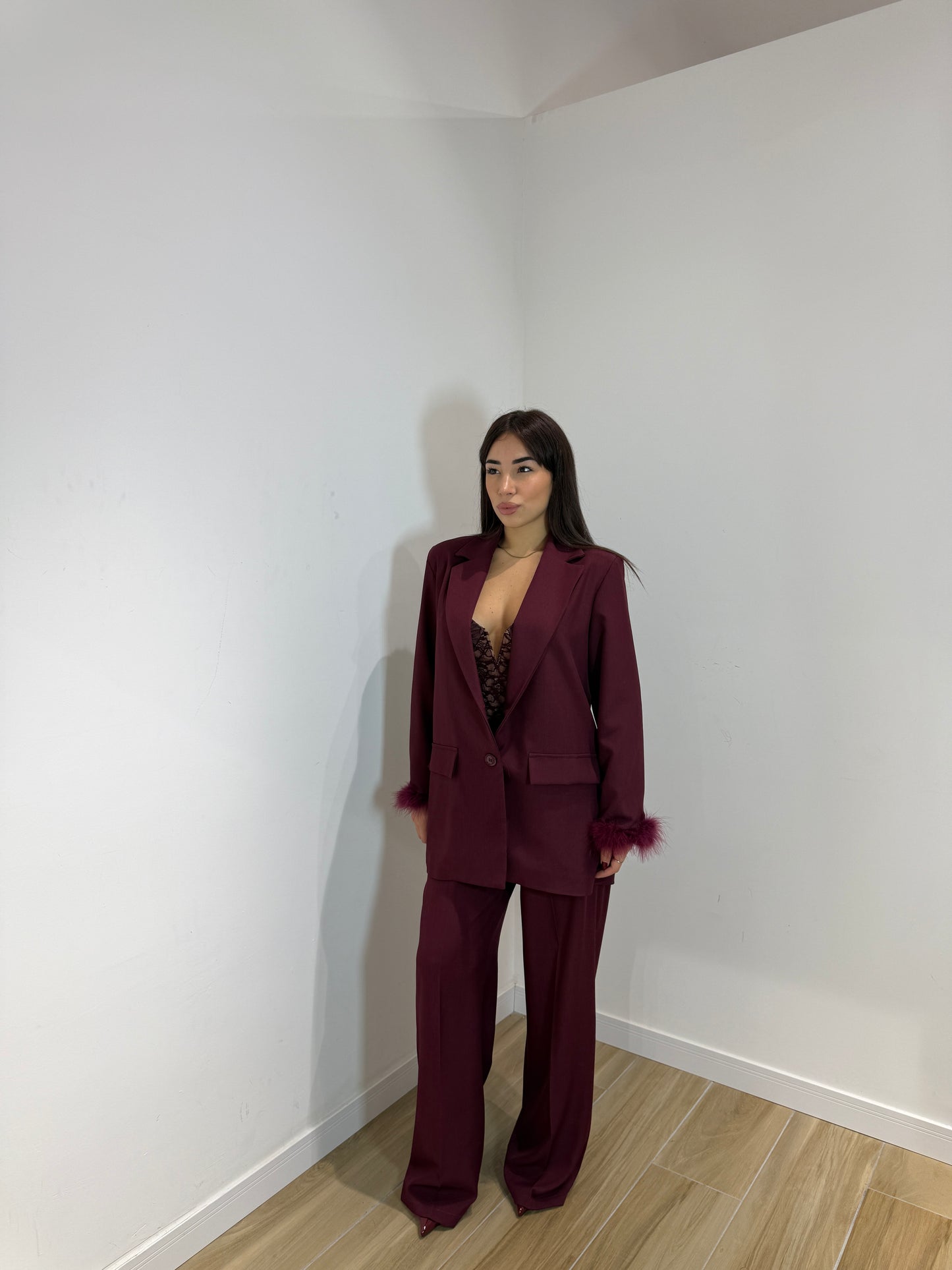 Tailleur piuma bordeaux