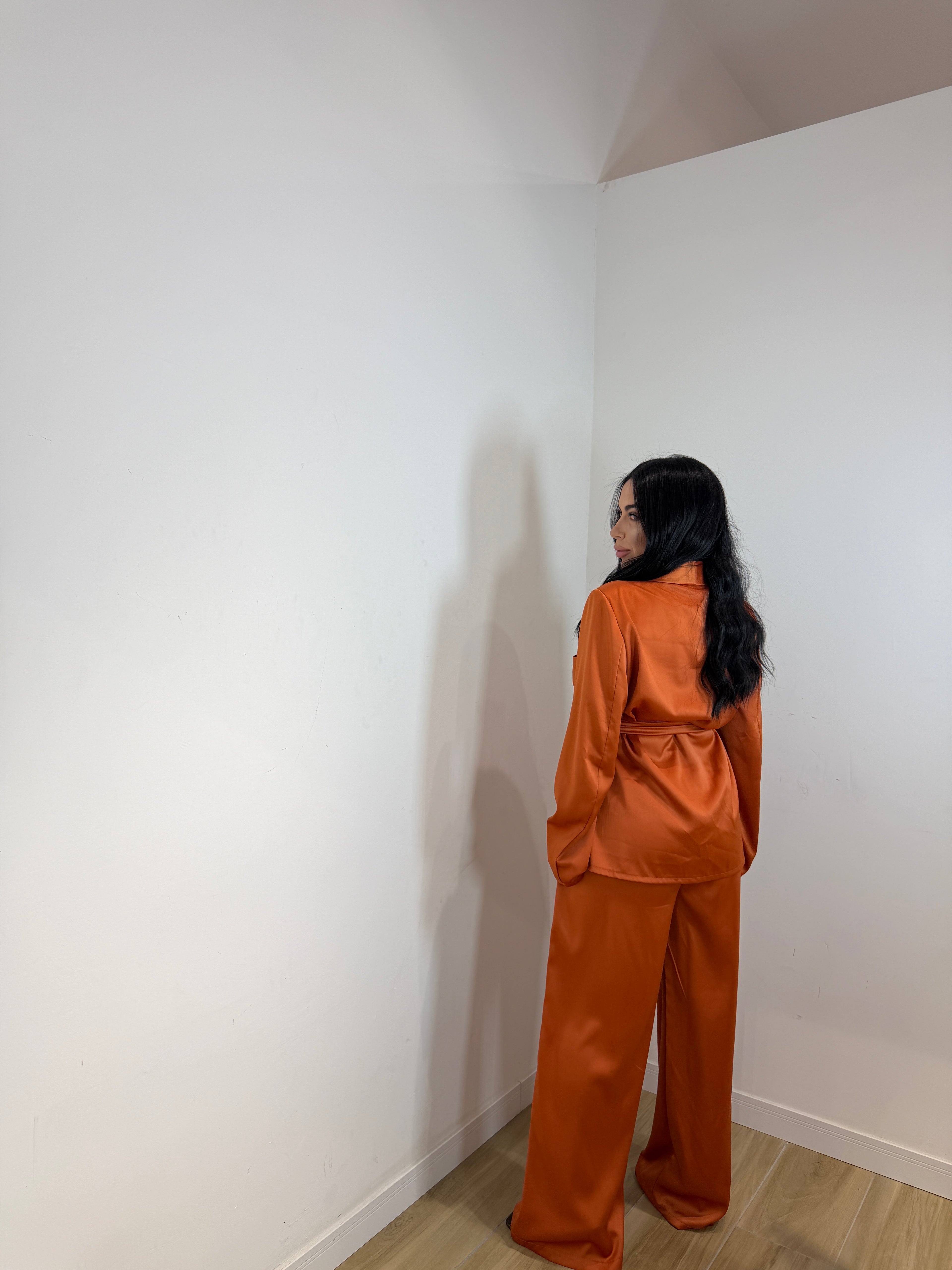 Tailleur in raso Karol